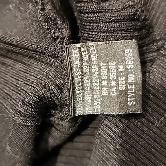 Bebe Fitted Silk Blend Top - SZ M - Picture 5 of 6